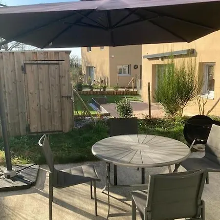 아파트 Apparemment Au Calme + Jardin & Terrasse + Parking
