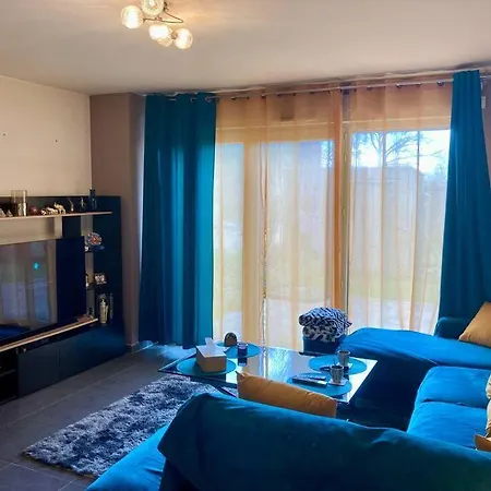 아파트 Apparemment Au Calme + Jardin & Terrasse + Parking *