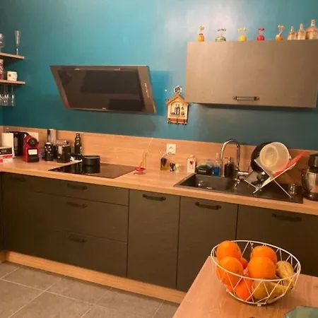 아파트 Apparemment Au Calme + Jardin & Terrasse + Parking *